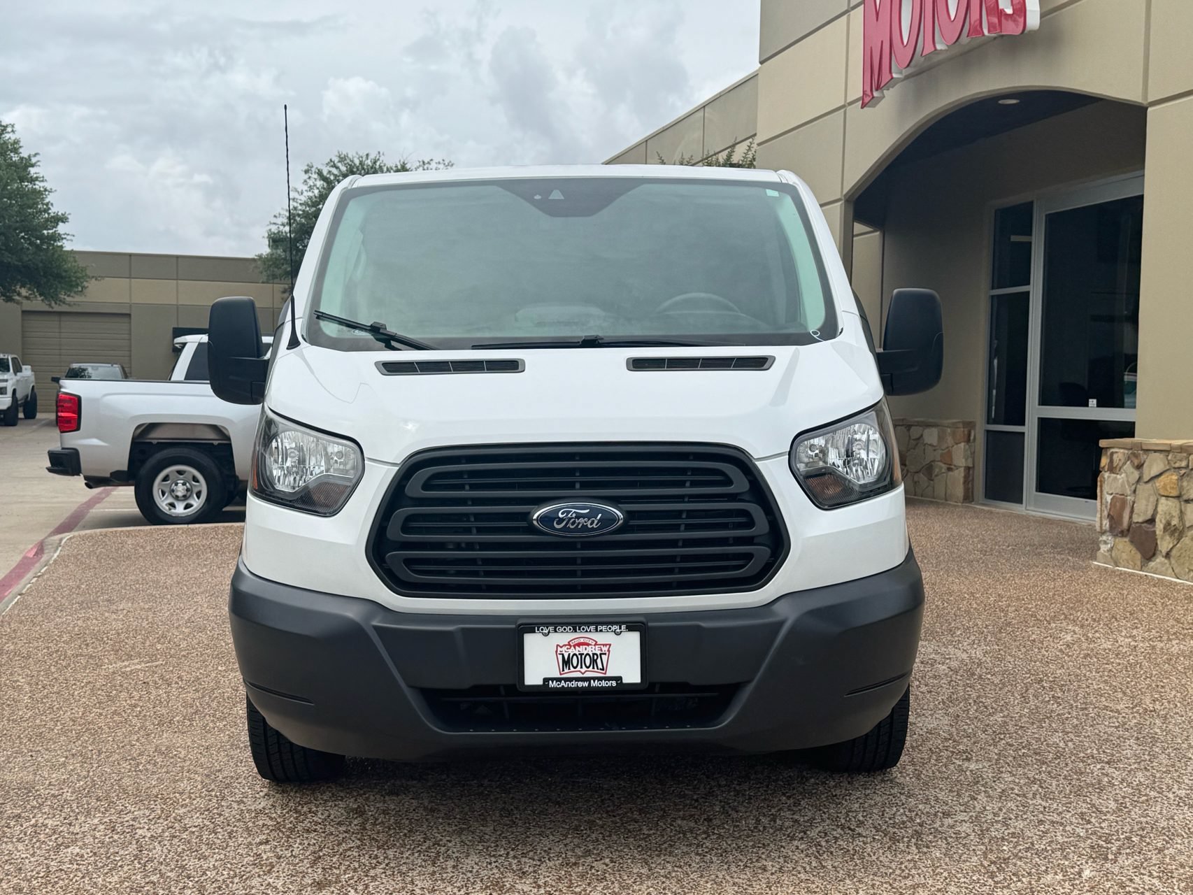 Used 2018 Ford Transit 150 XL RWD image 5