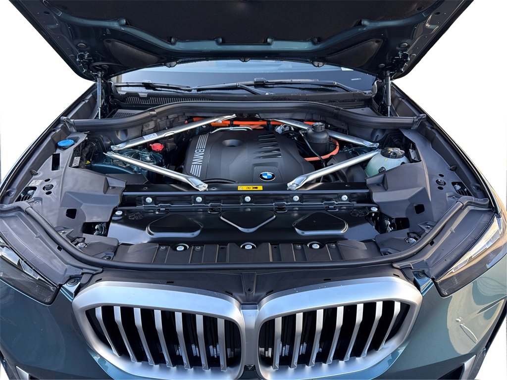 New 2026 BMW X5 xDrive50e w/ Executive Package image 11