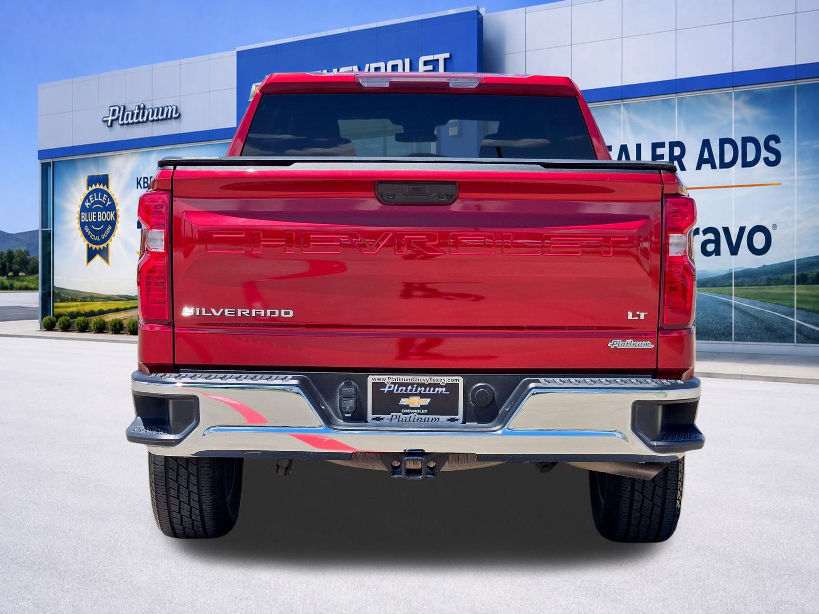 Used 2024 Chevrolet Silverado 1500 LT RWD image 8