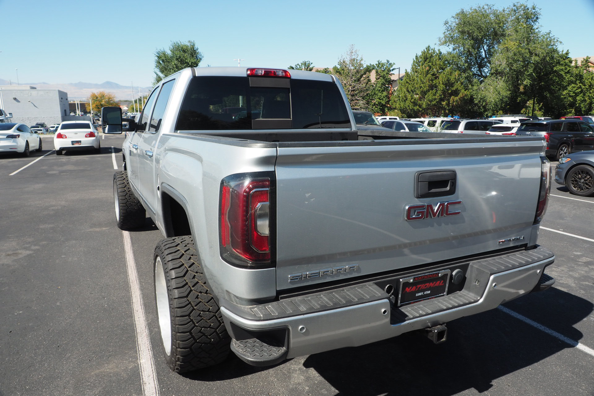 Used 2018 GMC Sierra 1500 Denali AWD/4WD image 3