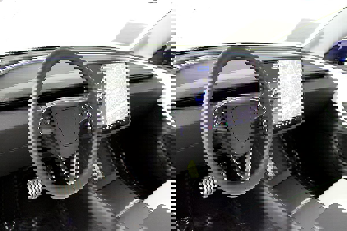 Used 2025 Tesla Model 3 Performance image 7