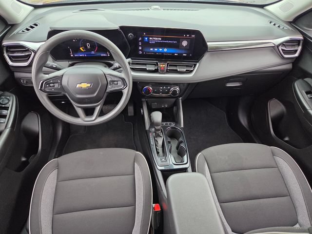 Used 2025 Chevrolet TrailBlazer LT AWD/4WD image 11