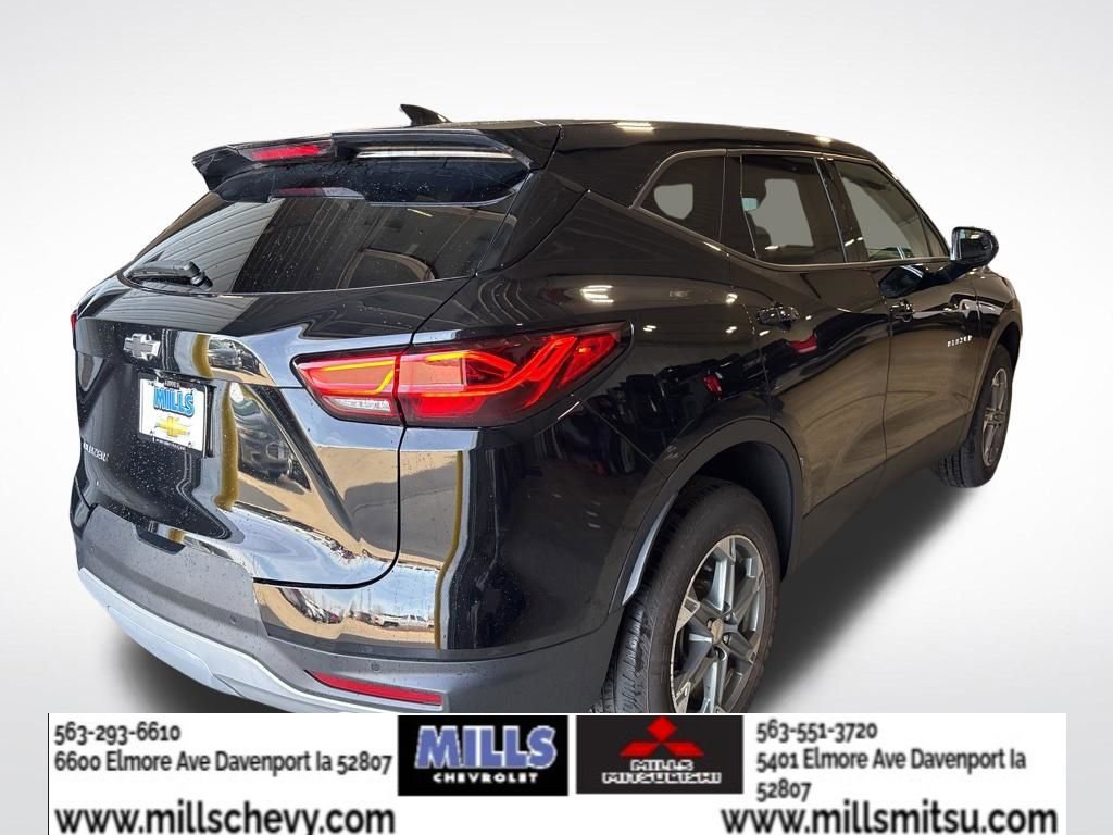 Used 2024 Chevrolet Blazer LT w/ Driver Confidence Package image 5