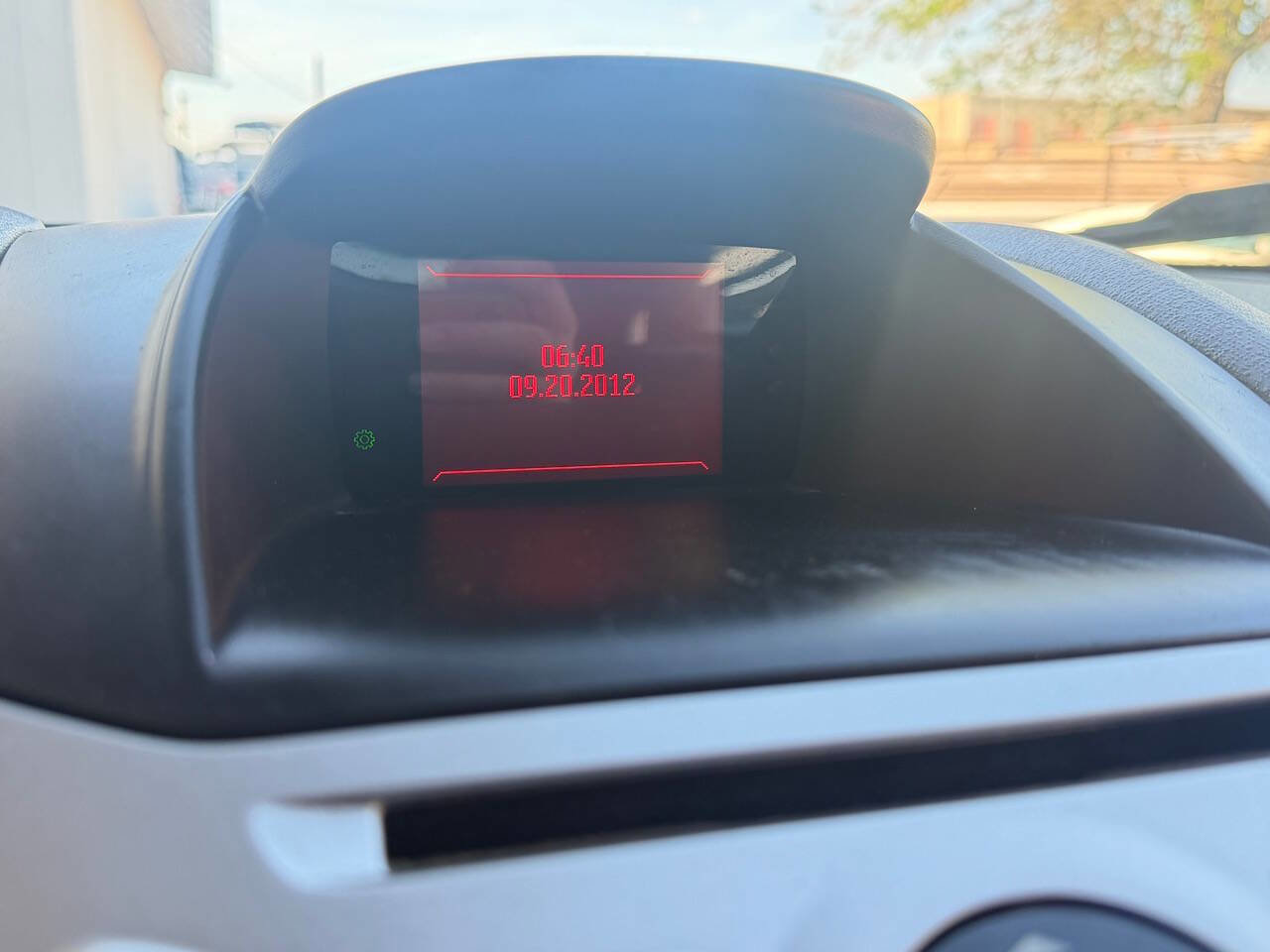 Used 2013 Ford Fiesta Titanium image 18