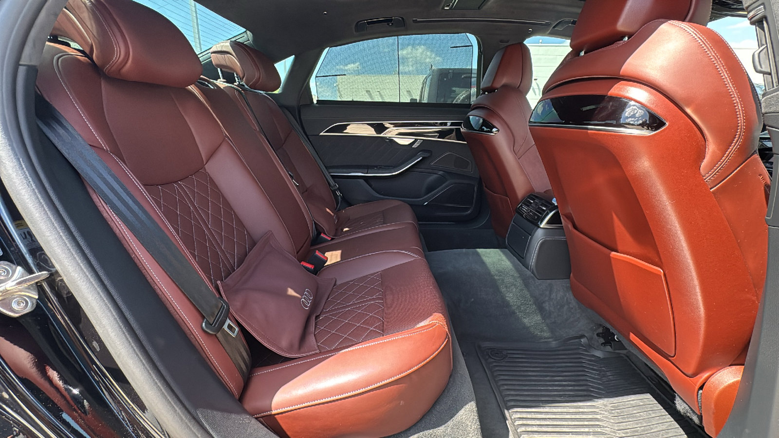 Used 2024 Audi S8 AWD/4WD image 26