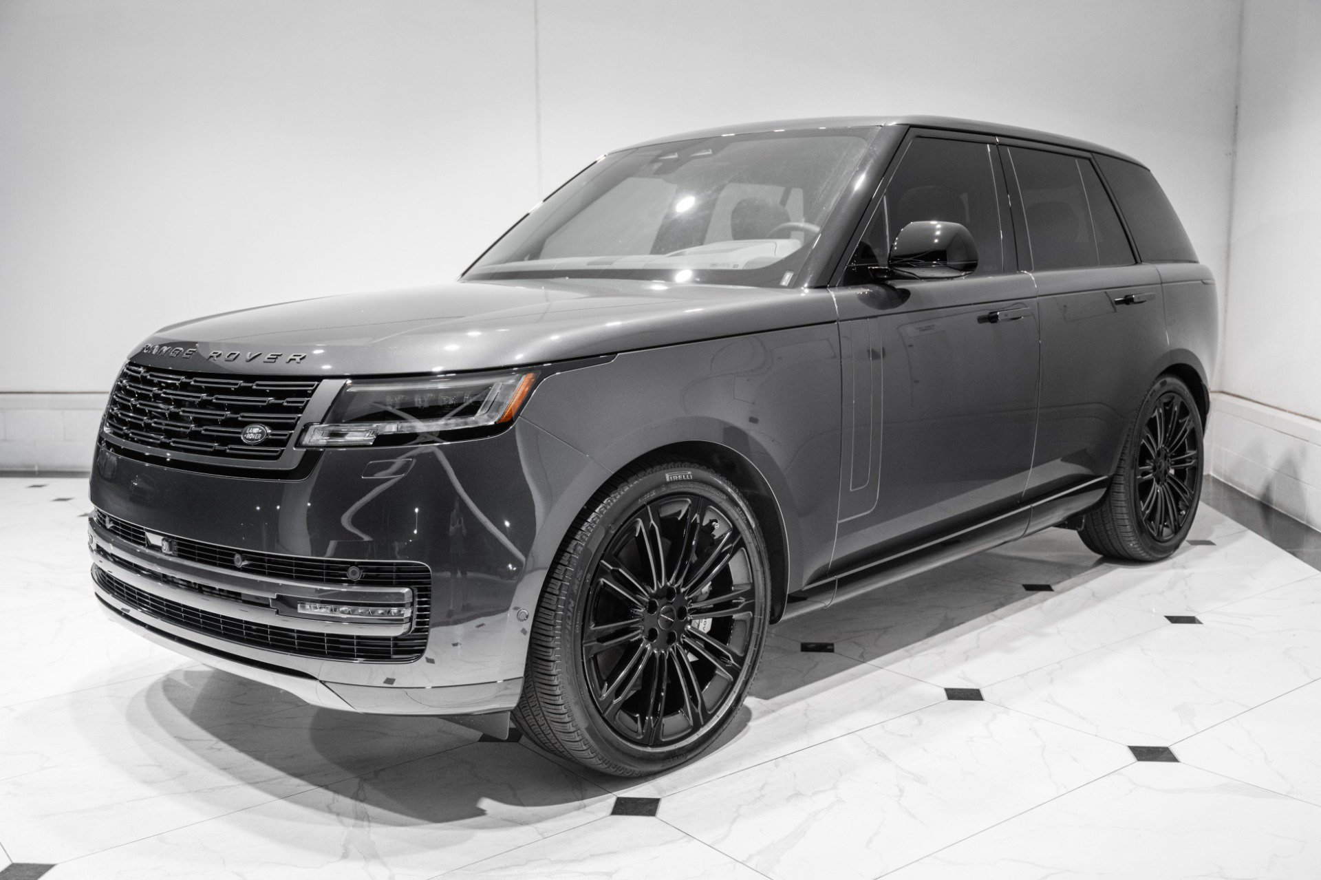 Used 2026 Land Rover Range Rover SE AWD/4WD image 5