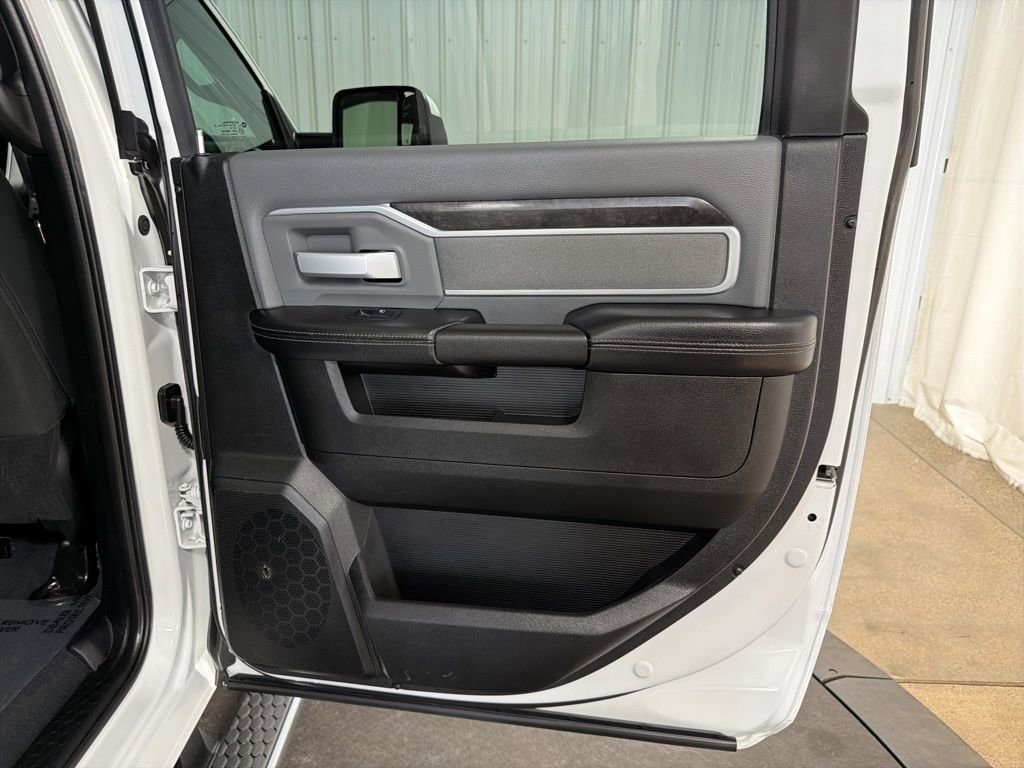 Used 2022 RAM 2500 Big Horn AWD/4WD image 18