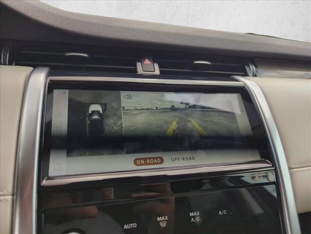 Used 2021 Land Rover Discovery Sport SE R-Dynamic image 13