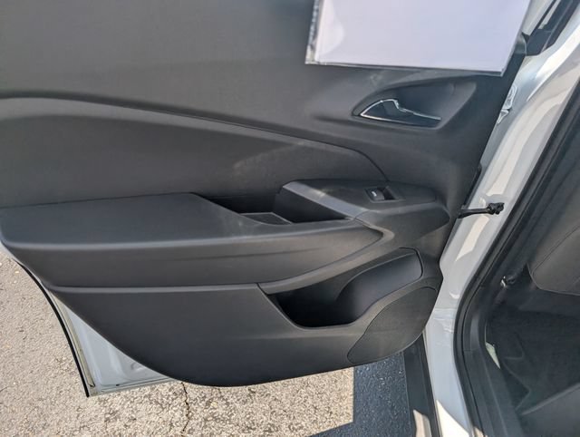 Used 2024 Chevrolet Trax ACTIV w/ Sunroof Package FWD image 11