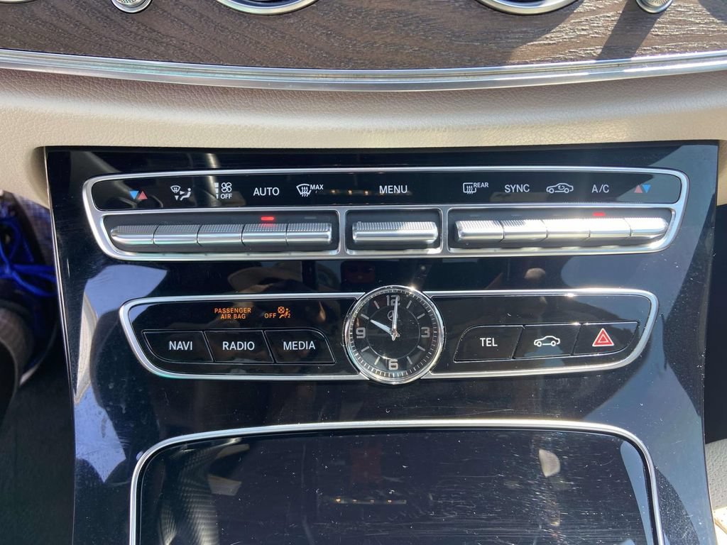 Used 2017 Mercedes-Benz E 300 4MATIC image 26