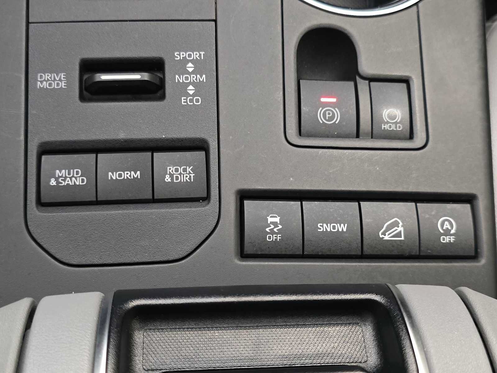 Certified 2020 Toyota Highlander XLE AWD/4WD image 16