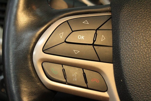 Used 2017 Jeep Cherokee Latitude w/ Comfort & Convenience Group image 22