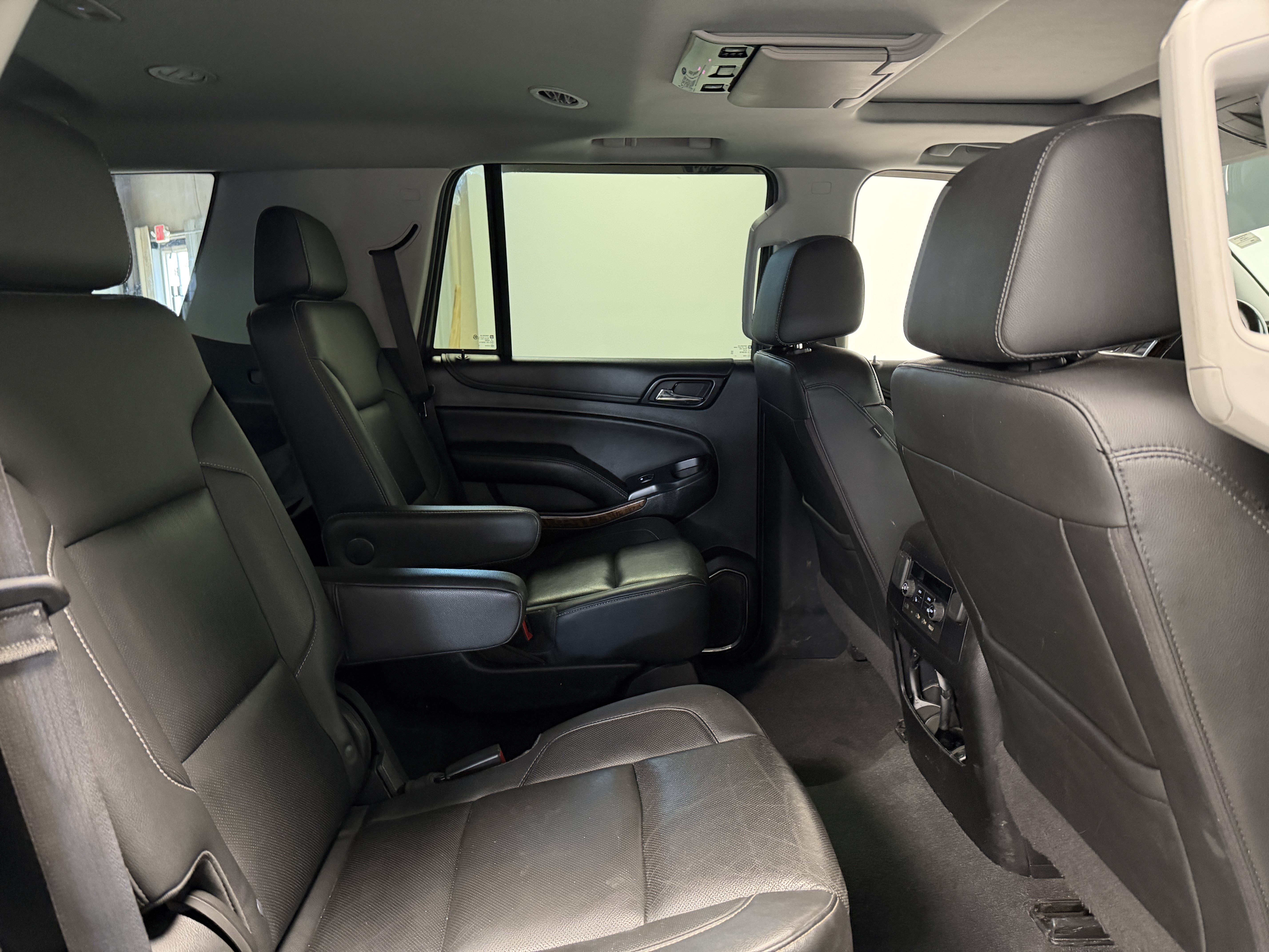Used 2020 Chevrolet Tahoe Premier AWD/4WD image 23