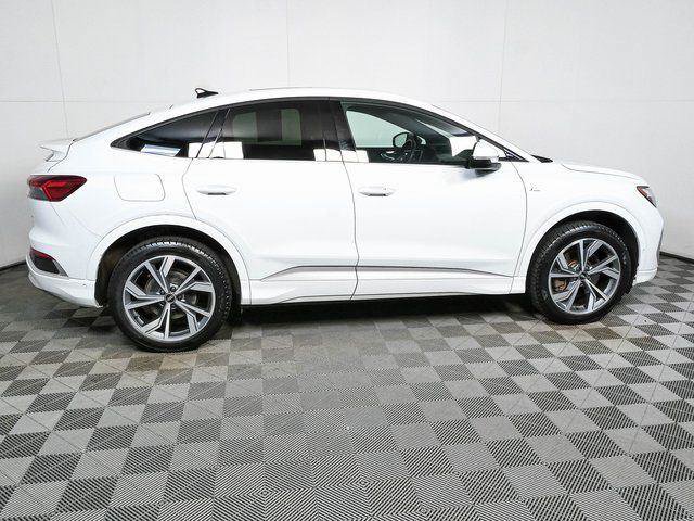 Used 2023 Audi Q4 e-tron Premium Plus w/ Premium Plus AWD/4WD image 2
