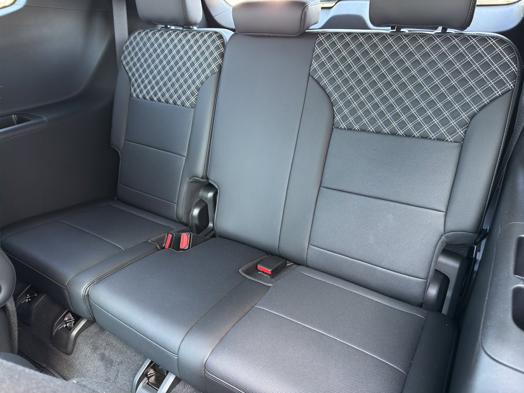 Used 2025 GMC Acadia Denali w/ Super Cruise Package FWD image 25