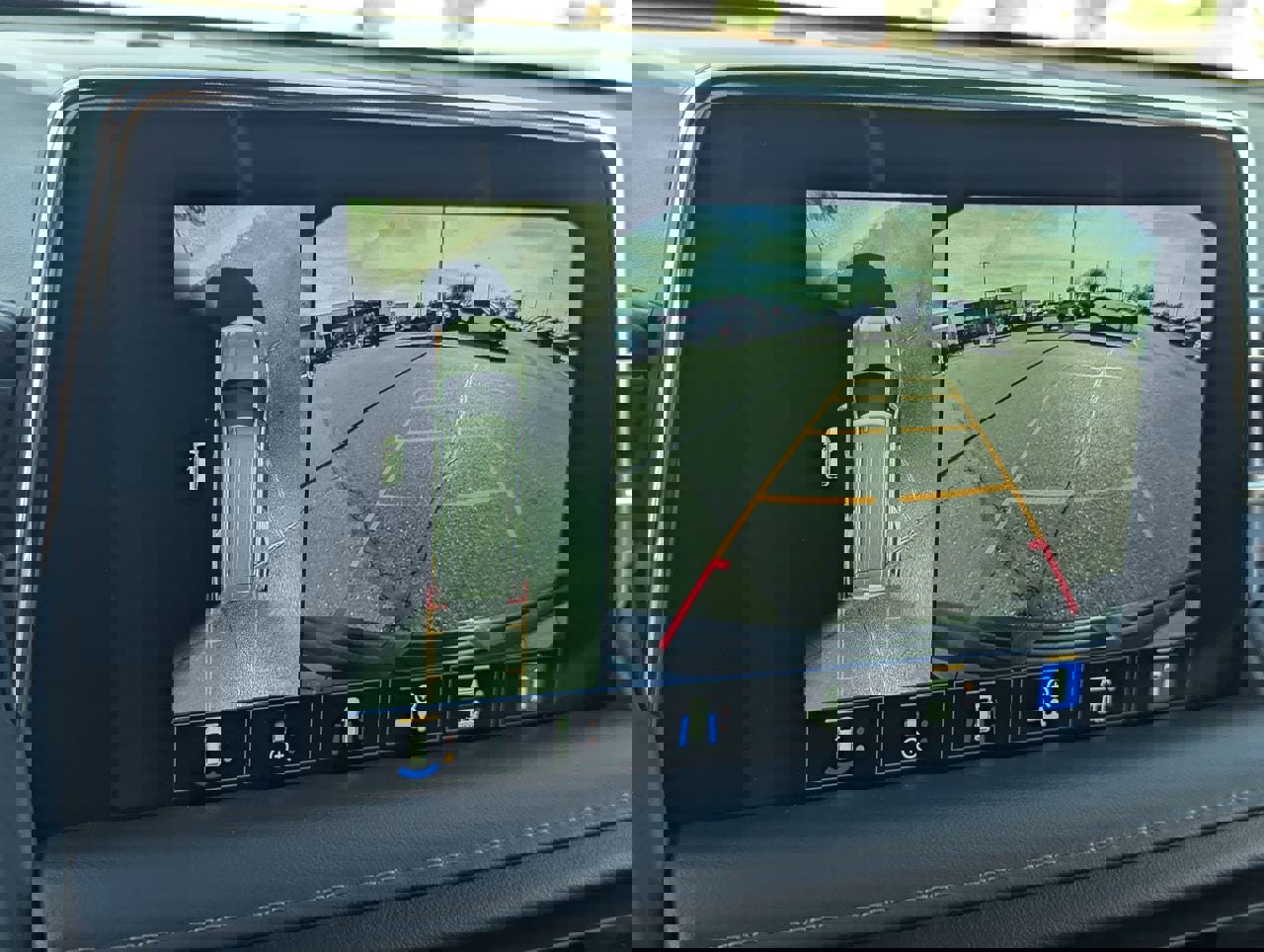 Used 2022 Chevrolet Tahoe LT w/ Luxury Package AWD/4WD image 24