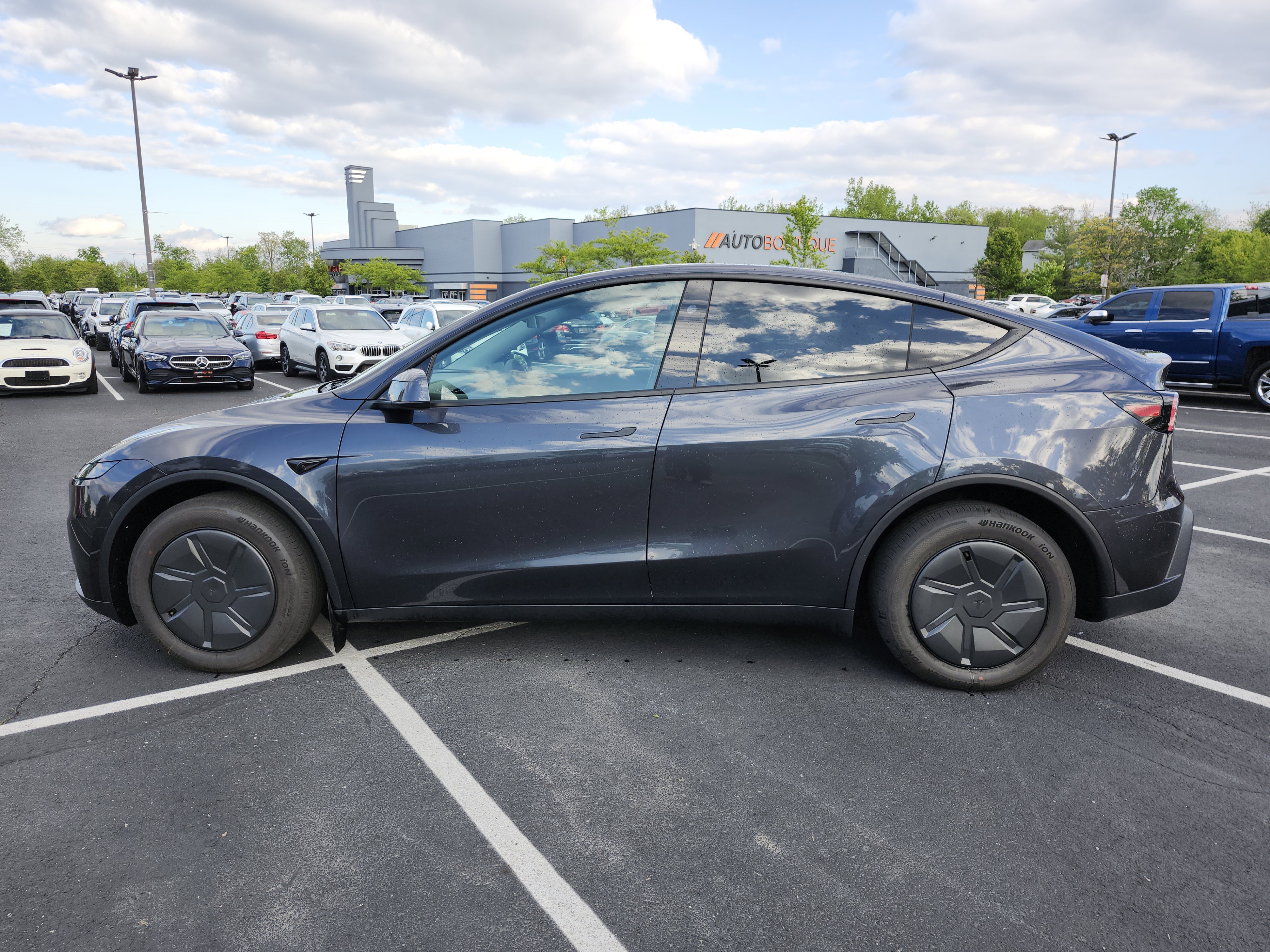 Used 2026 Tesla Model Y AWD image 11