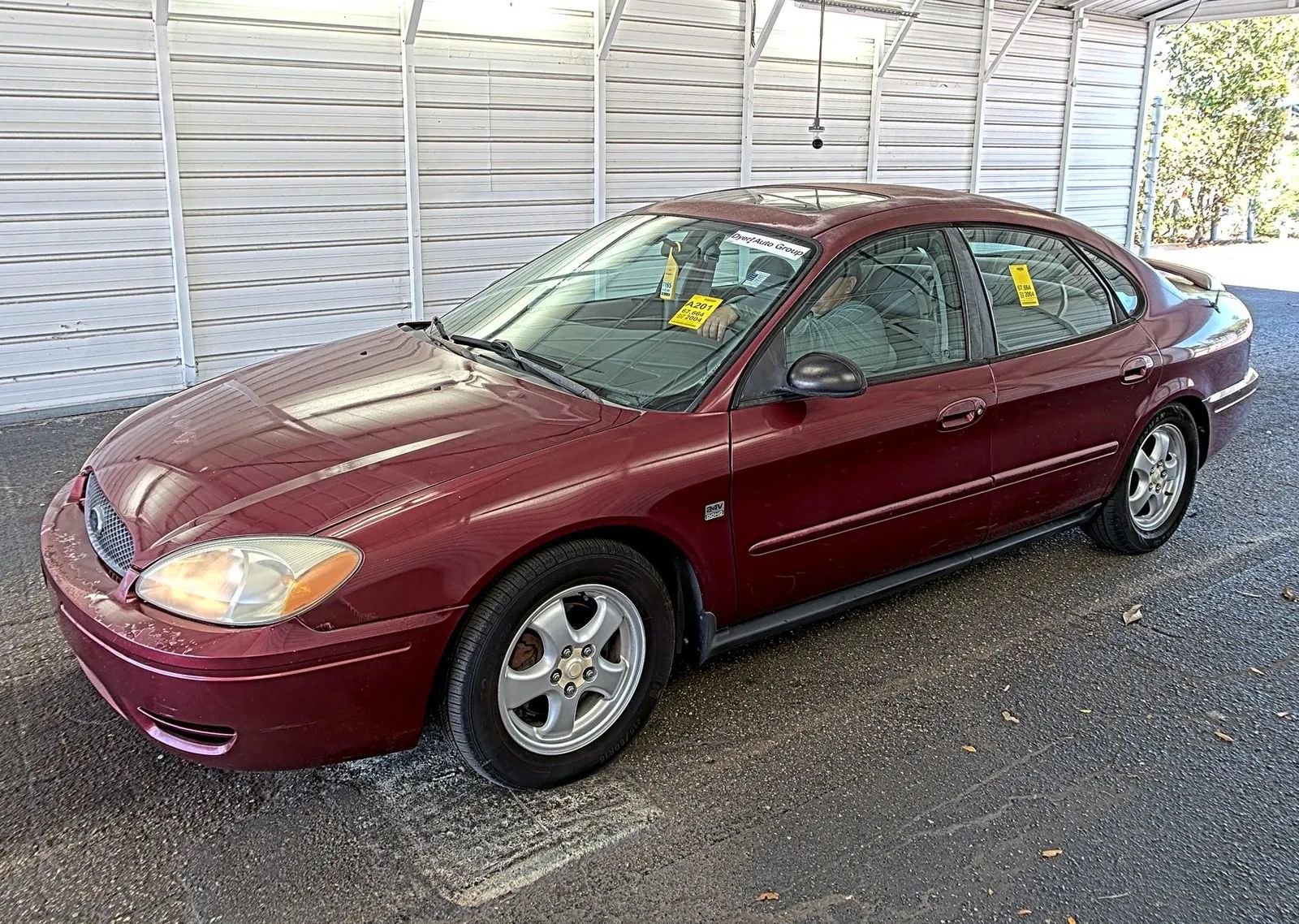 Used 2004 Ford Taurus SES FWD image 1
