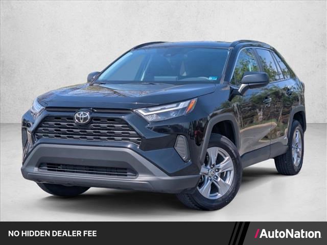 Used 2025 Toyota RAV4 LE AWD/4WD image 1