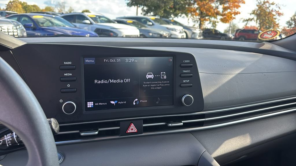 Used 2022 Hyundai Elantra Blue image 19