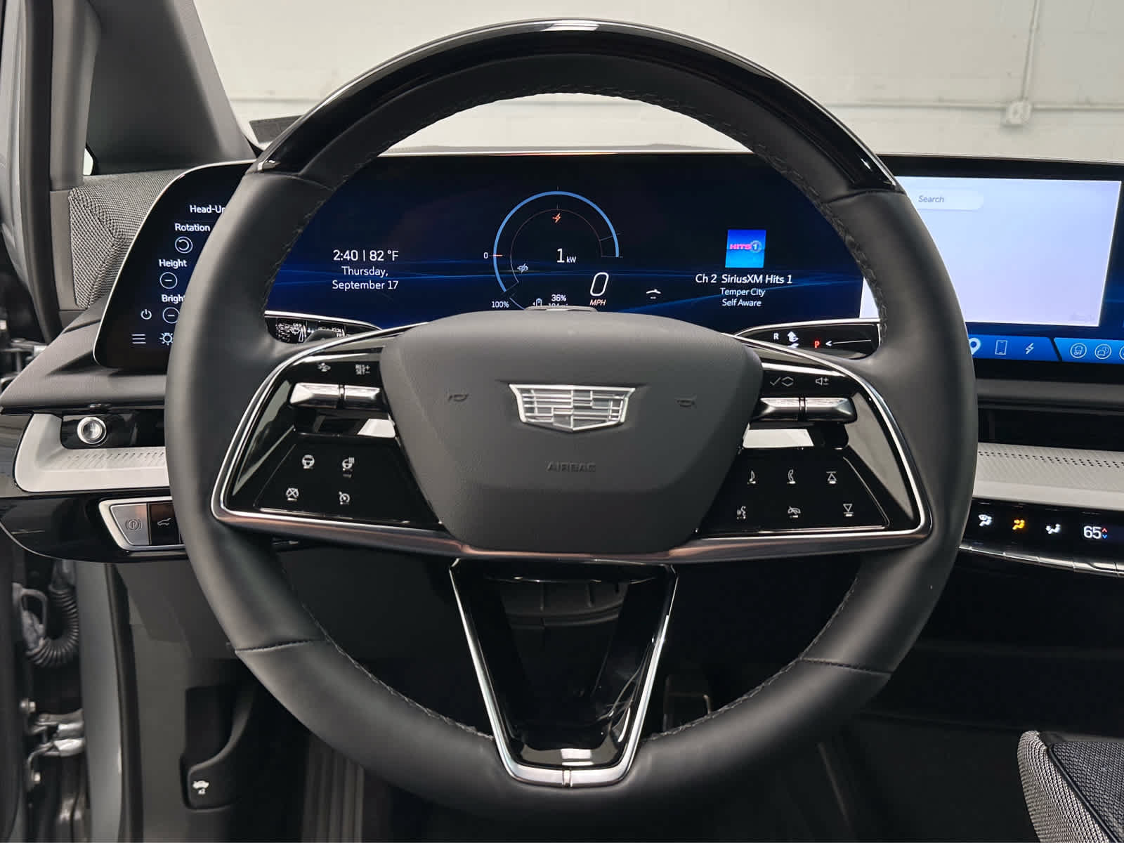 Used 2025 Cadillac Optiq Sport 2 w/ LPO, Floor Liner Package AWD/4WD image 24