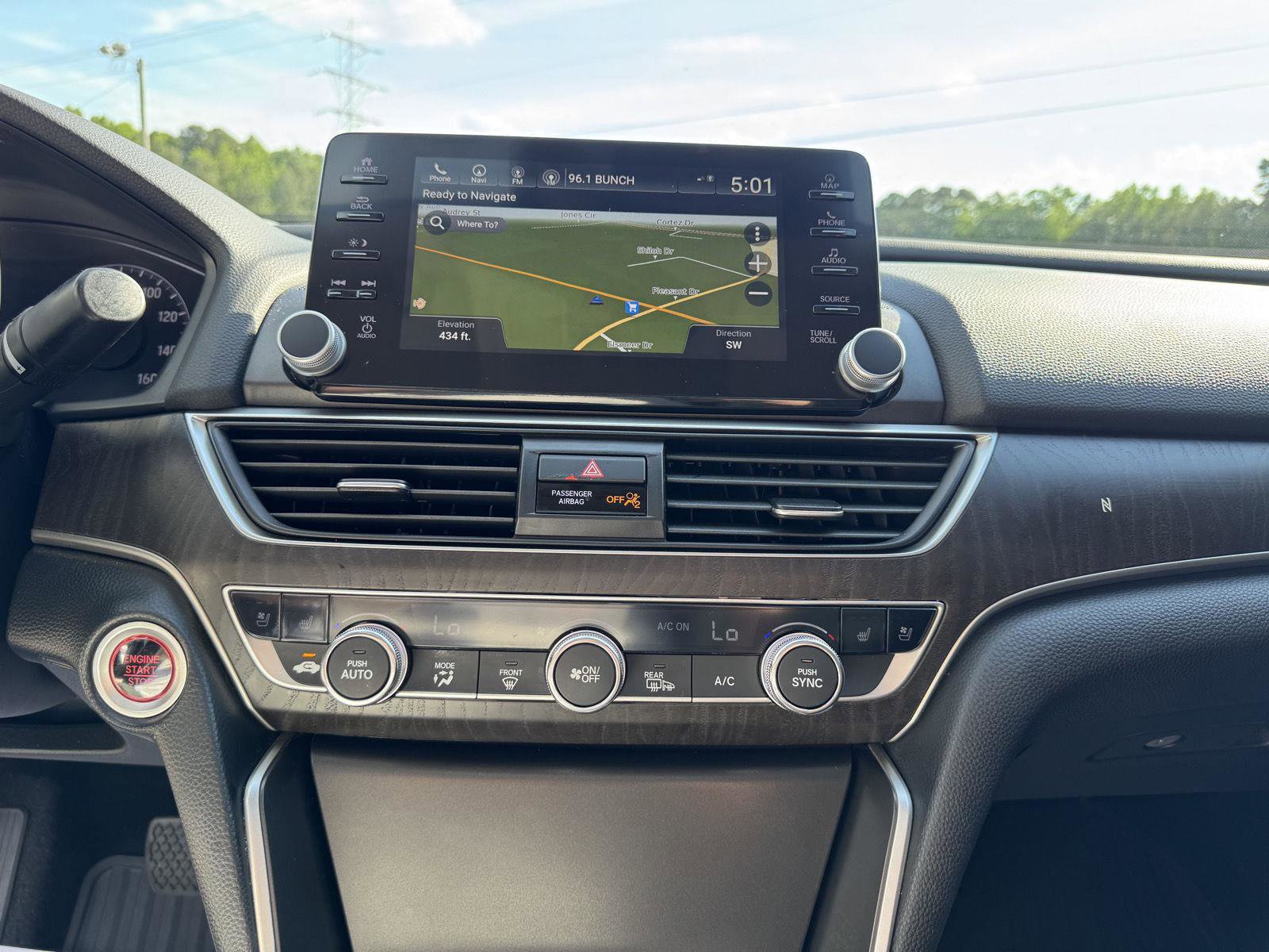 Used 2020 Honda Accord Touring image 4
