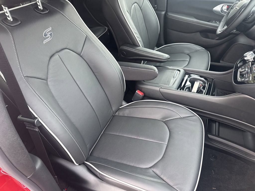 New 2026 Chrysler Pacifica Limited w/ S Appearance Package image 55