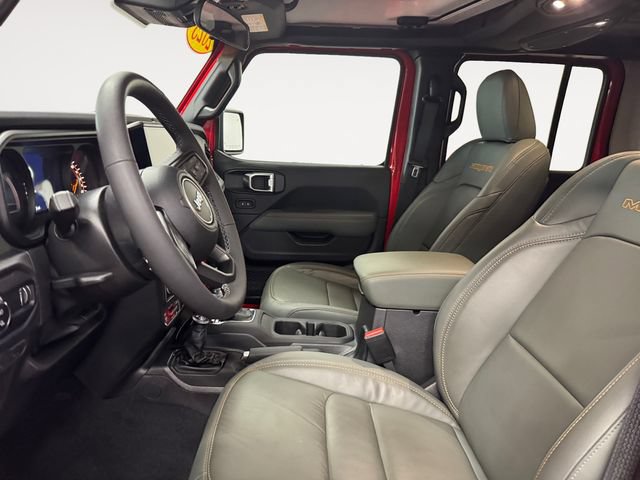 Used 2025 Jeep Gladiator Mojave w/ Safety Group AWD/4WD image 8