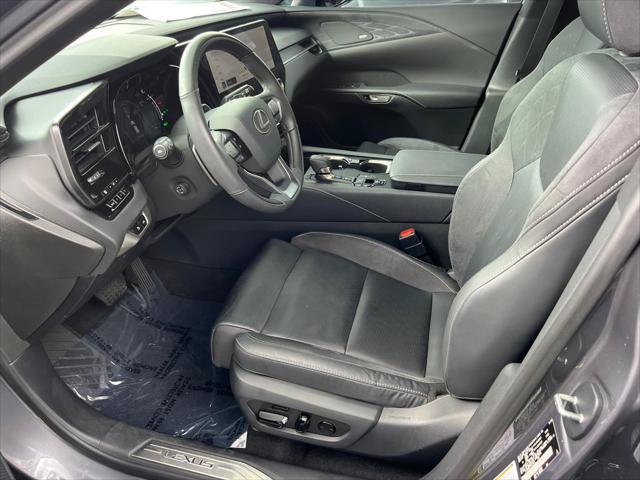 Certified 2023 Lexus RX 350 w/ Cold Area Package AWD/4WD image 9