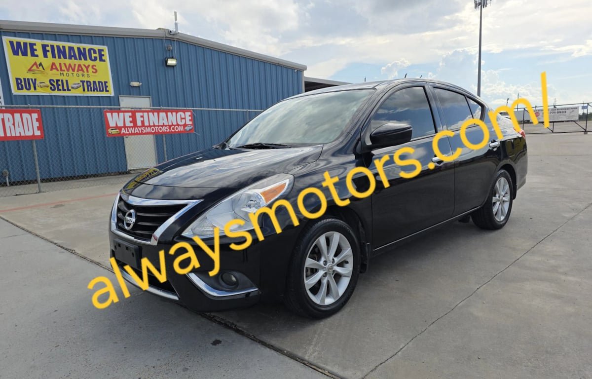 Used 2015 Nissan Versa w/ SL Tech Package FWD image 31