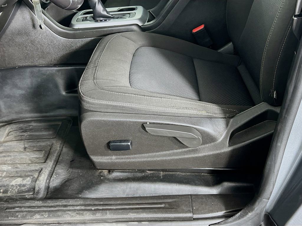 Used 2022 Chevrolet Colorado LT w/ Fleet Safety Package image 18