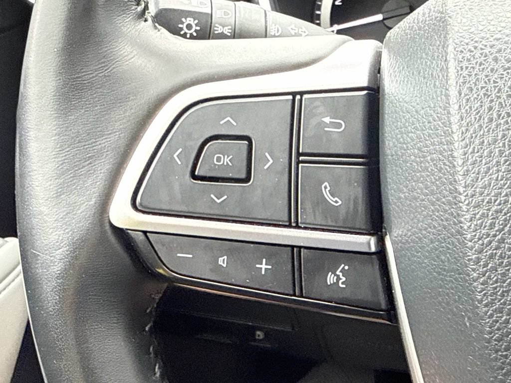 Used 2023 Toyota Highlander XLE FWD image 22