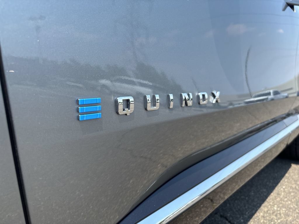 New 2026 Chevrolet Equinox EV LT w/ Convenience Package II AWD/4WD image 32