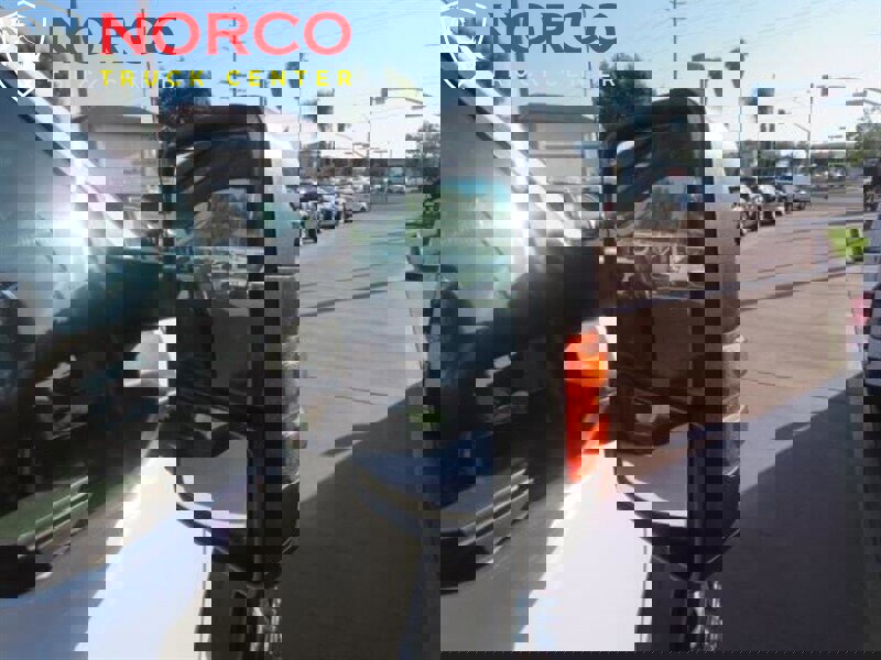 Used 2008 Ford F550 2WD Super Cab Super Duty image 4