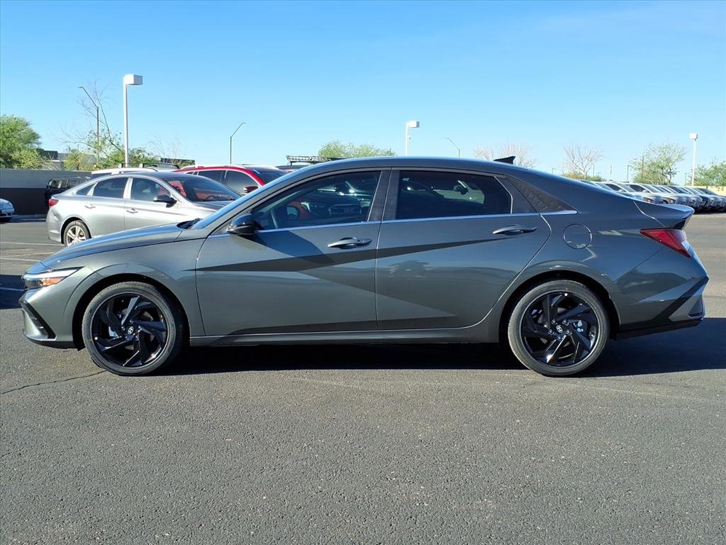 New 2026 Hyundai Elantra SEL Sport Premium image 2