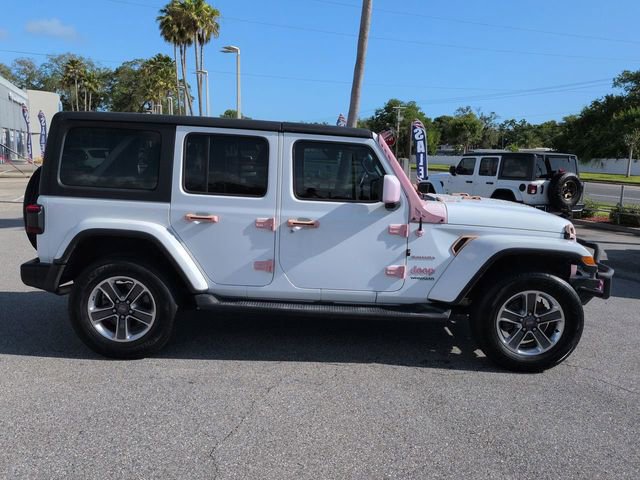 Used 2018 Jeep Wrangler Unlimited Sahara AWD/4WD image 3
