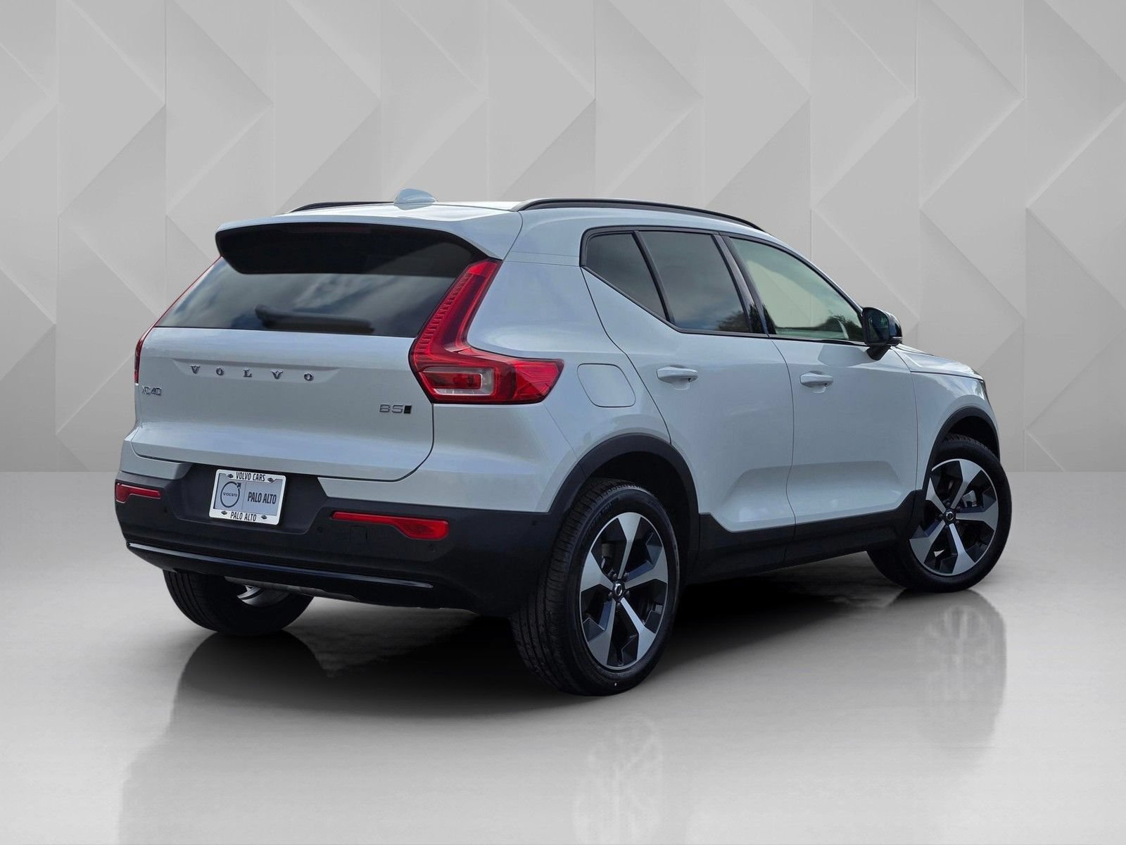 New 2026 Volvo XC40 B5 Plus w/ Protection Package Premier AWD/4WD image 6