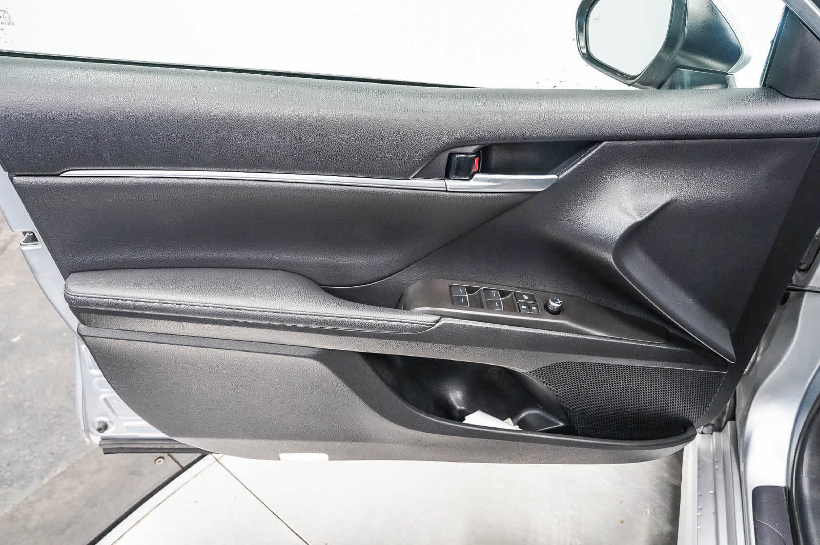 Used 2024 Toyota Camry XSE FWD image 21