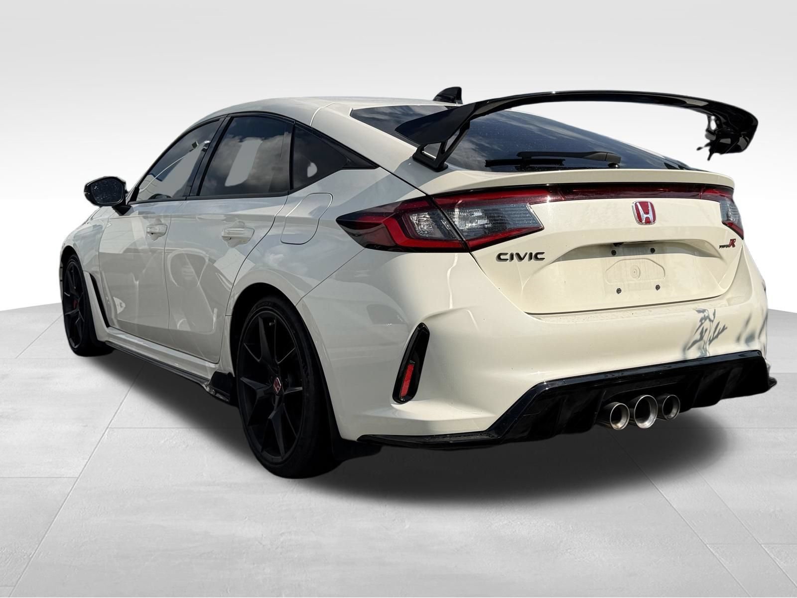Used 2025 Honda Civic Type R image 4