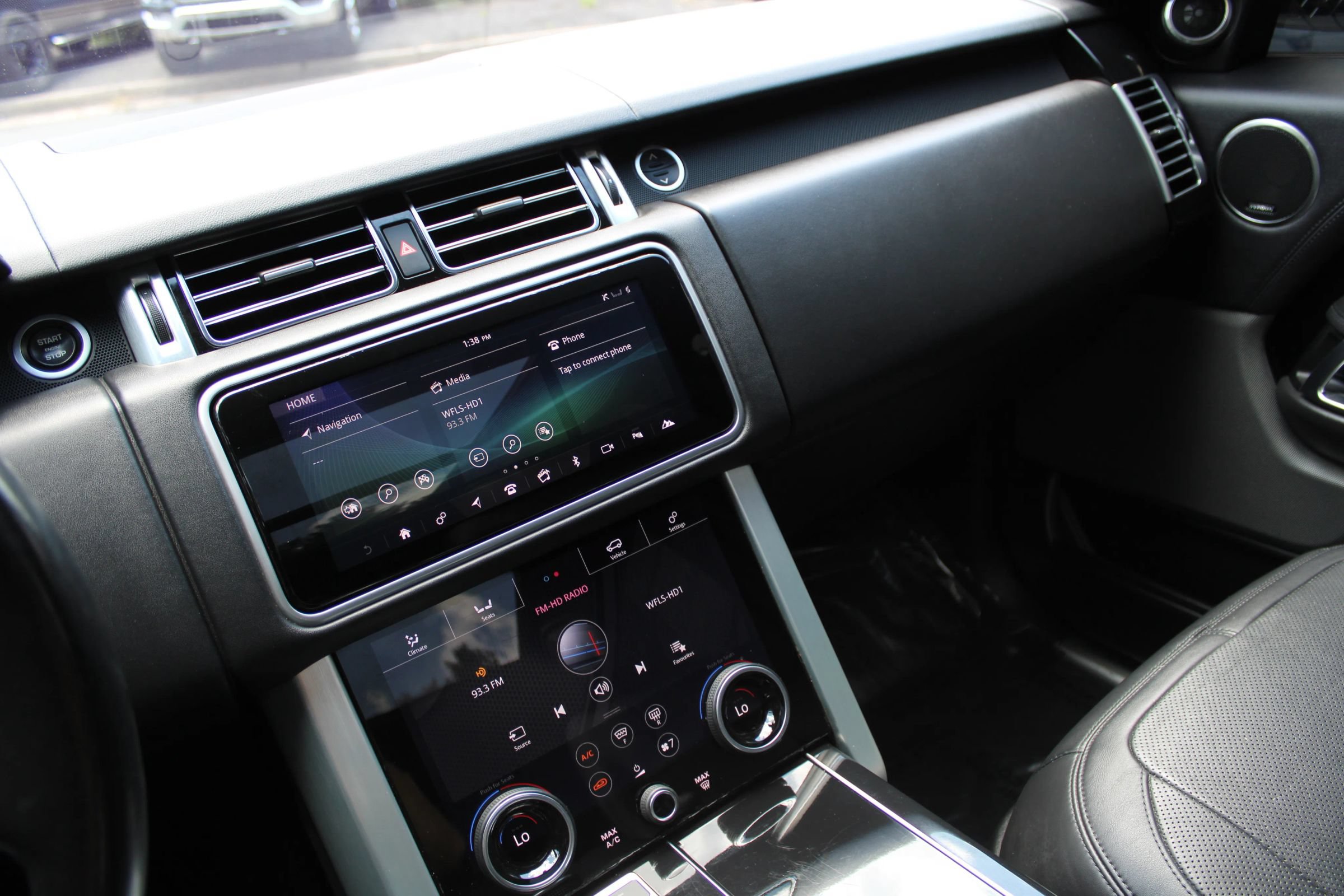 Used 2019 Land Rover Range Rover Supercharged AWD/4WD image 13