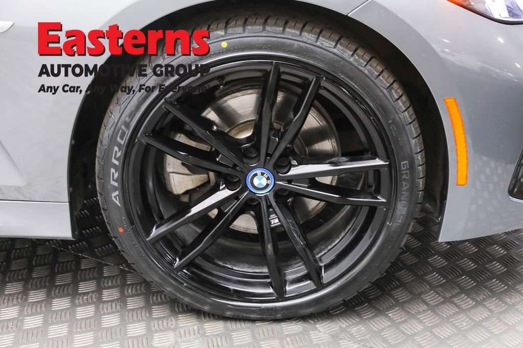 Used 2023 BMW 330e w/ M Sport Package RWD image 33