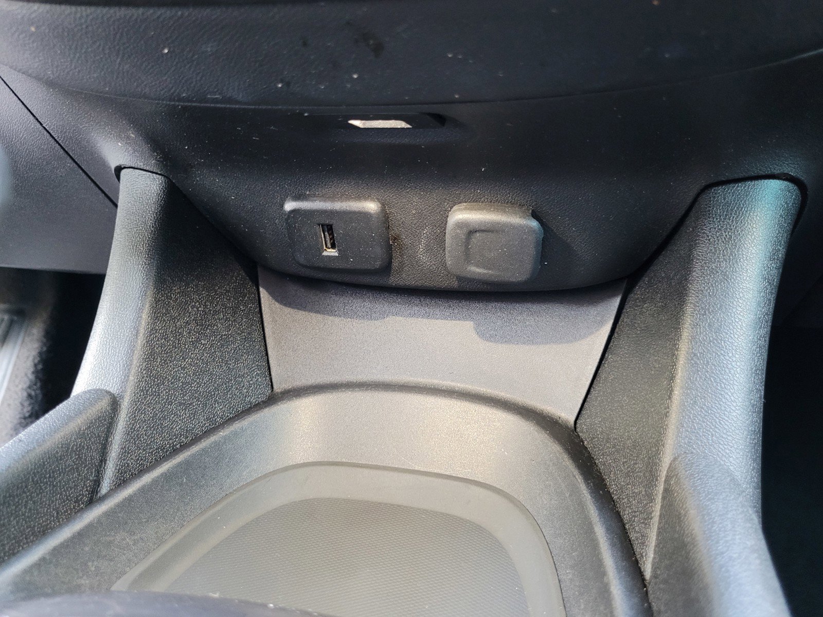 Used 2018 Chevrolet Malibu LS image 19