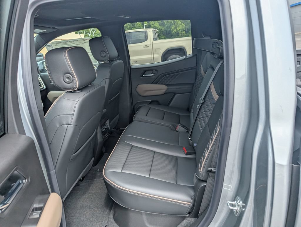 New 2026 GMC Canyon Denali AWD/4WD image 10