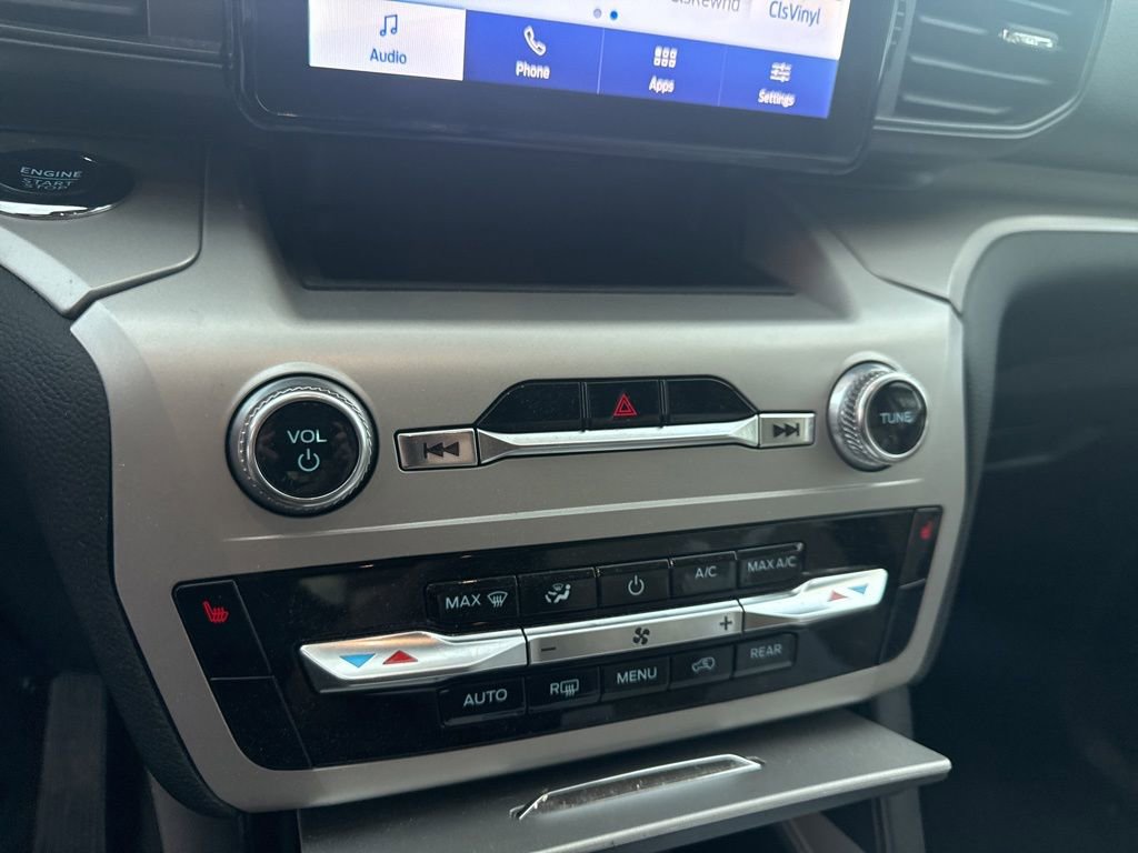 Used 2024 Ford Explorer XLT w/ Class IV Trailer Tow Package image 14