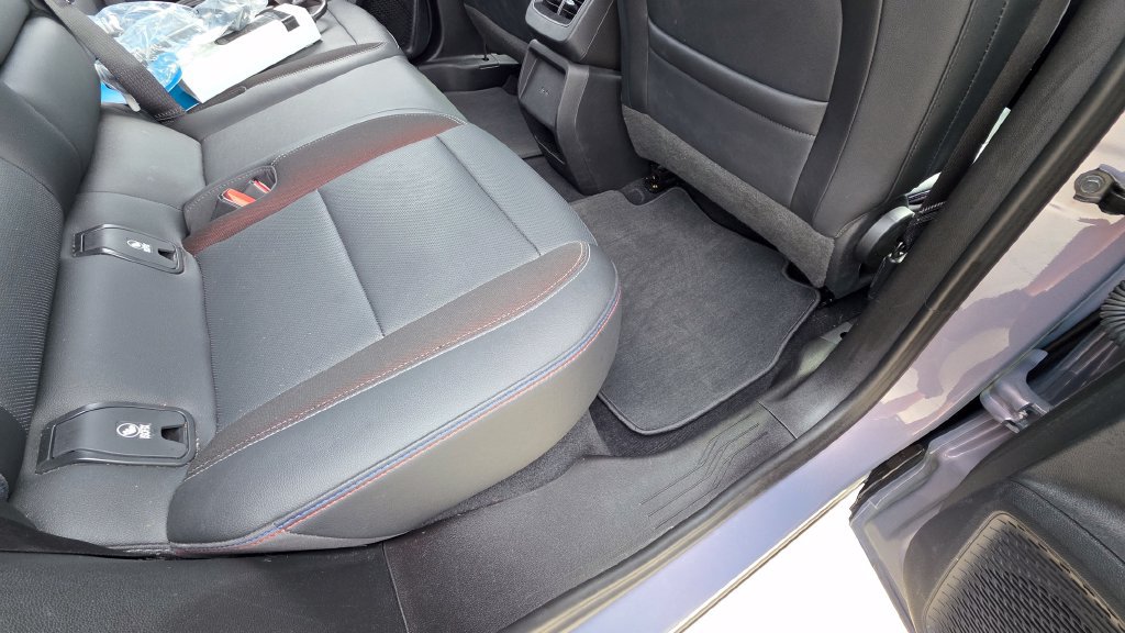 Used 2024 Chevrolet Equinox EV RS FWD image 15