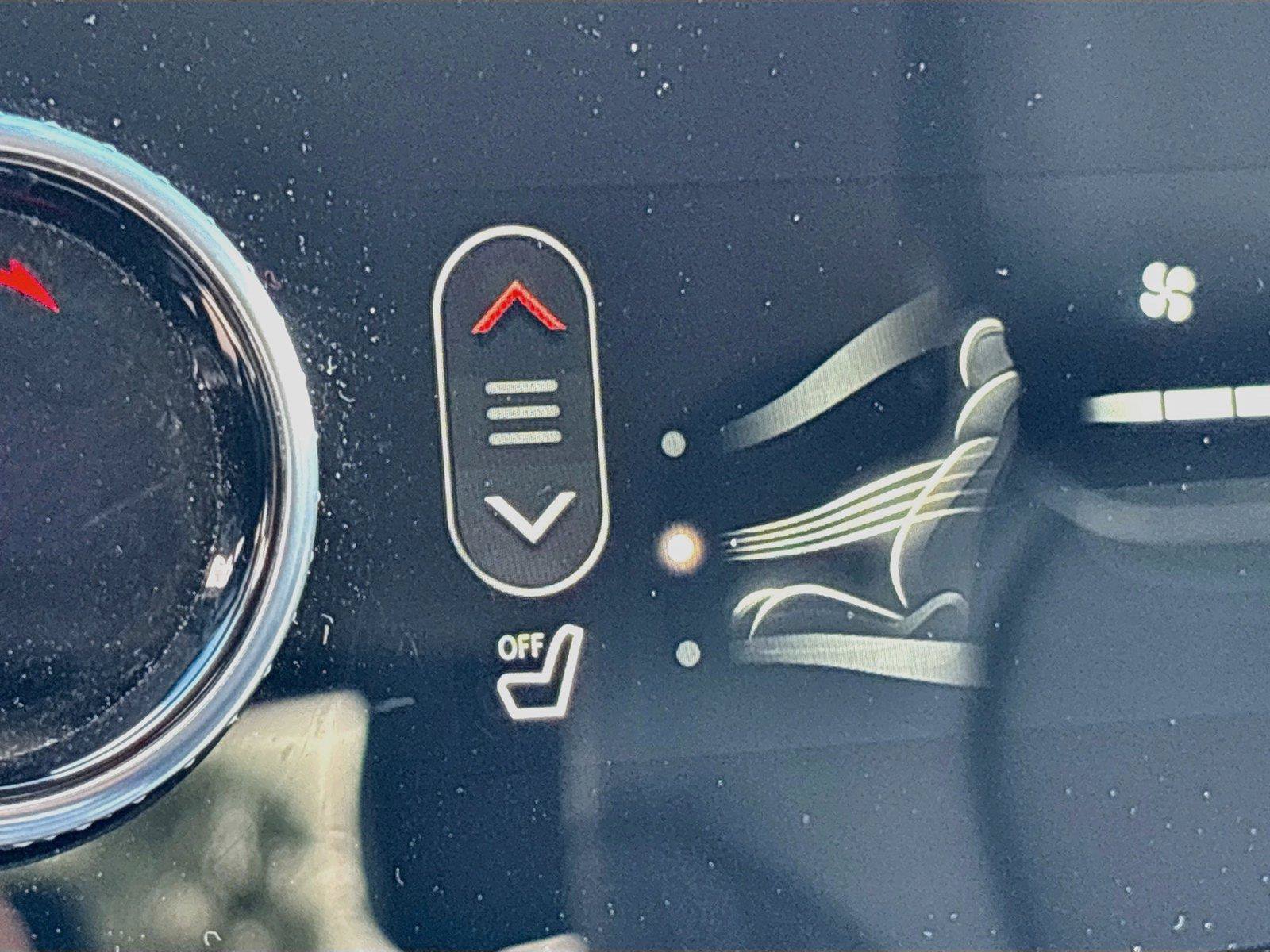 Used 2025 Genesis GV70 2.5T AWD/4WD image 20