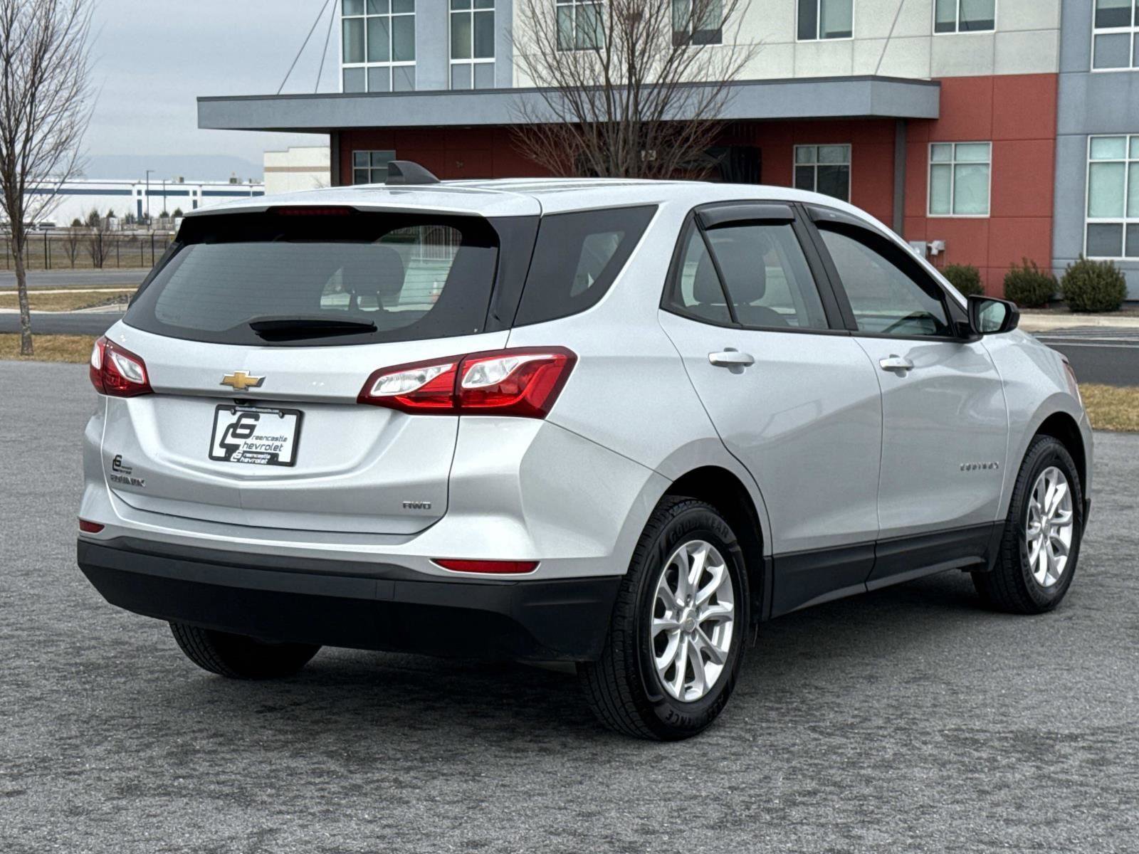 Used 2020 Chevrolet Equinox LS image 24