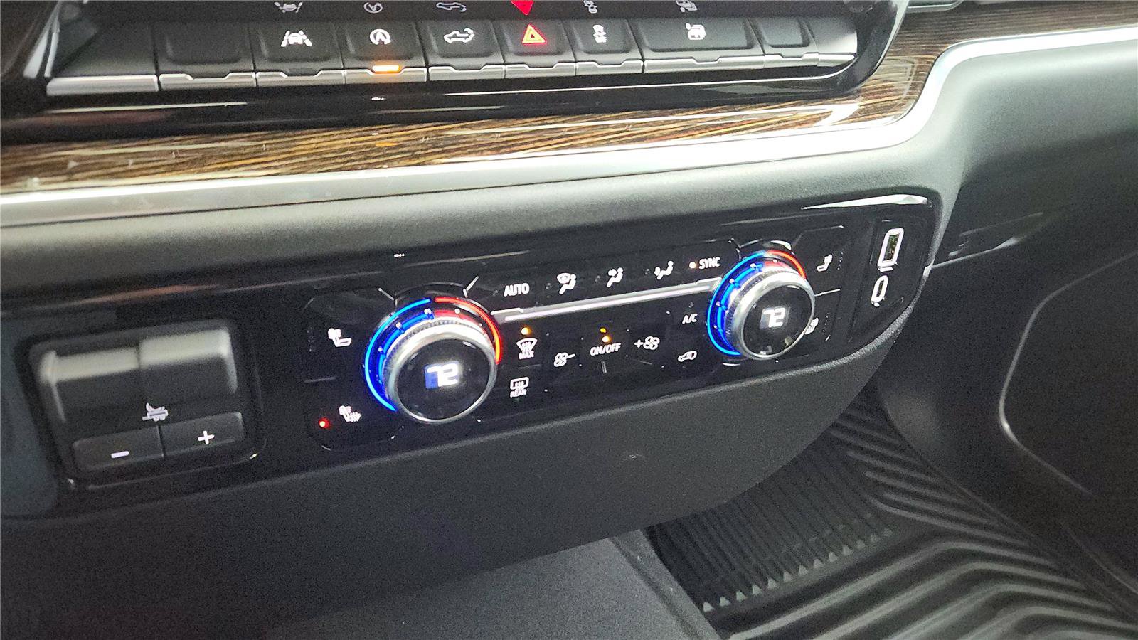Used 2025 GMC Sierra 1500 SLE image 36