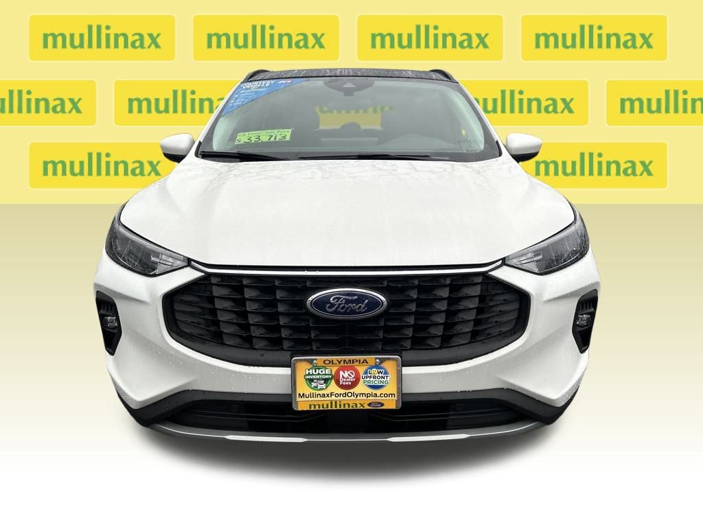 Used 2025 Ford Escape SE w/ Class II Trailer Tow Package image 15