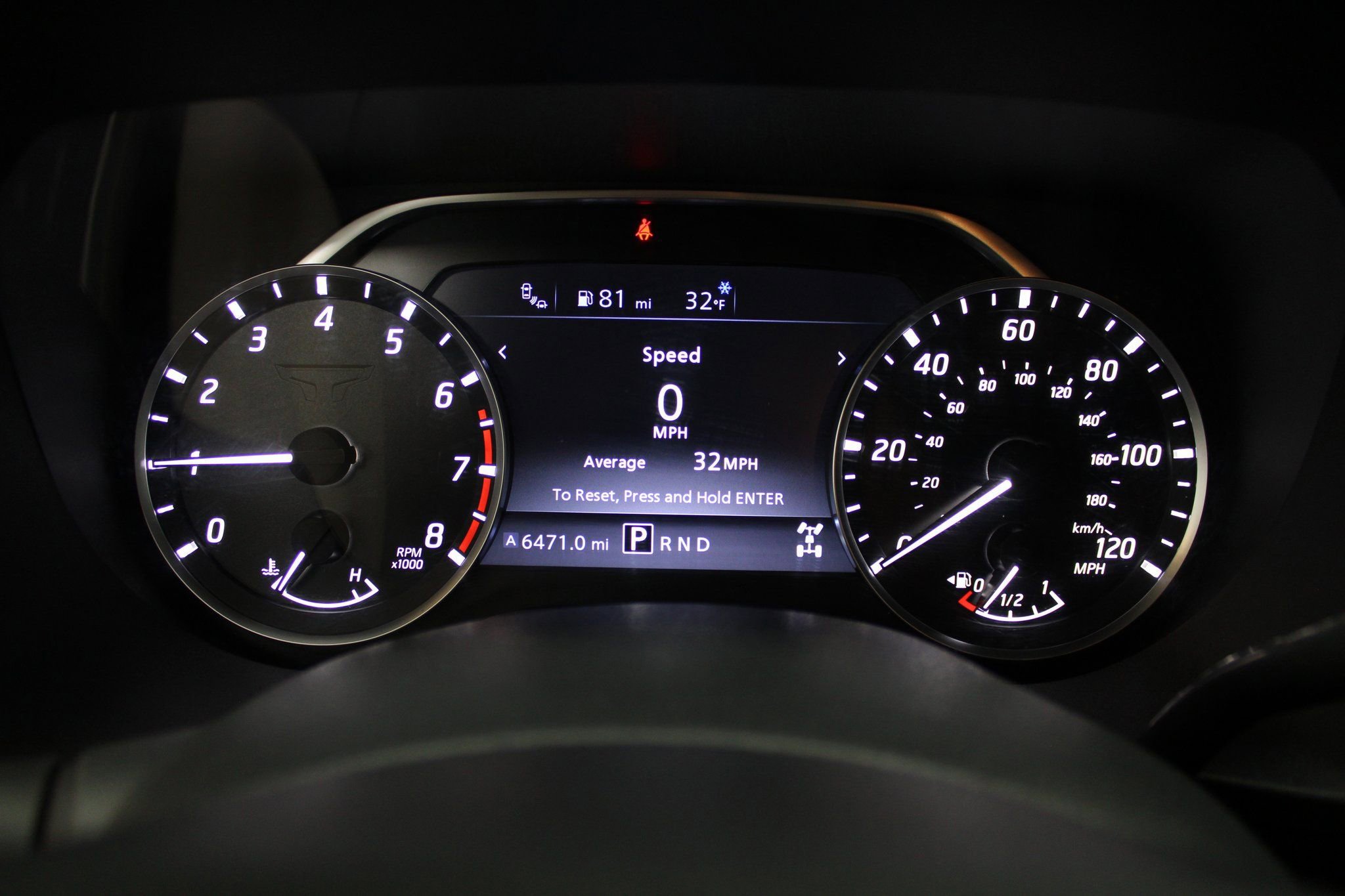 Used 2022 Nissan Titan SV image 35